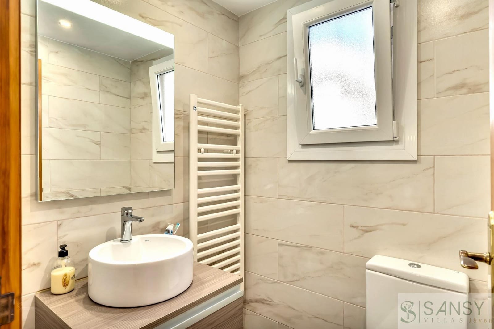 3 soveværelse Villa til salg i Benissa med swimmingpool garage - € 690.000 (Ref: 9720966)