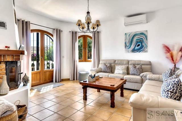 3 soveværelse Villa til salg i Benissa med swimmingpool garage - € 690.000 (Ref: 9720966)