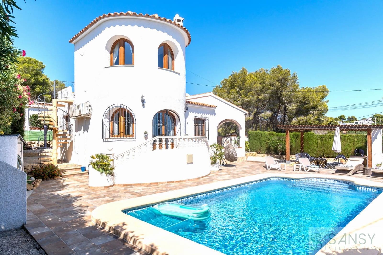 3 soveværelse Villa til salg i Benissa med swimmingpool garage - € 690.000 (Ref: 9720966)