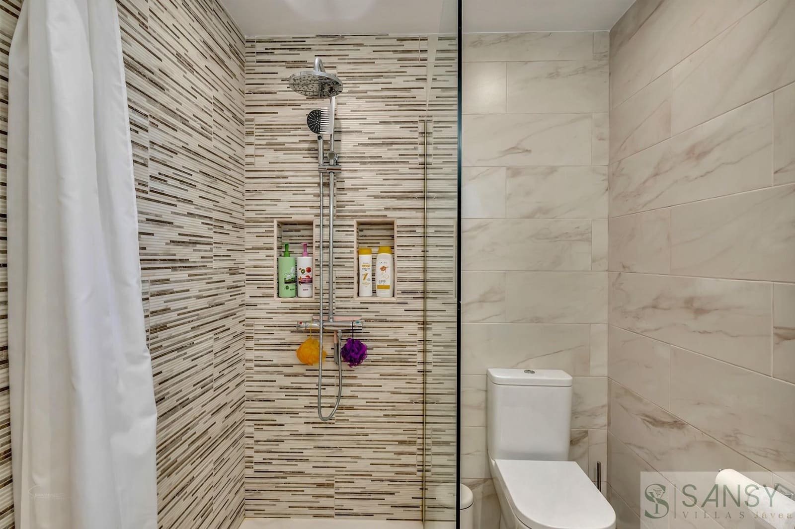 3 soveværelse Villa til salg i Benissa med swimmingpool garage - € 690.000 (Ref: 9720966)