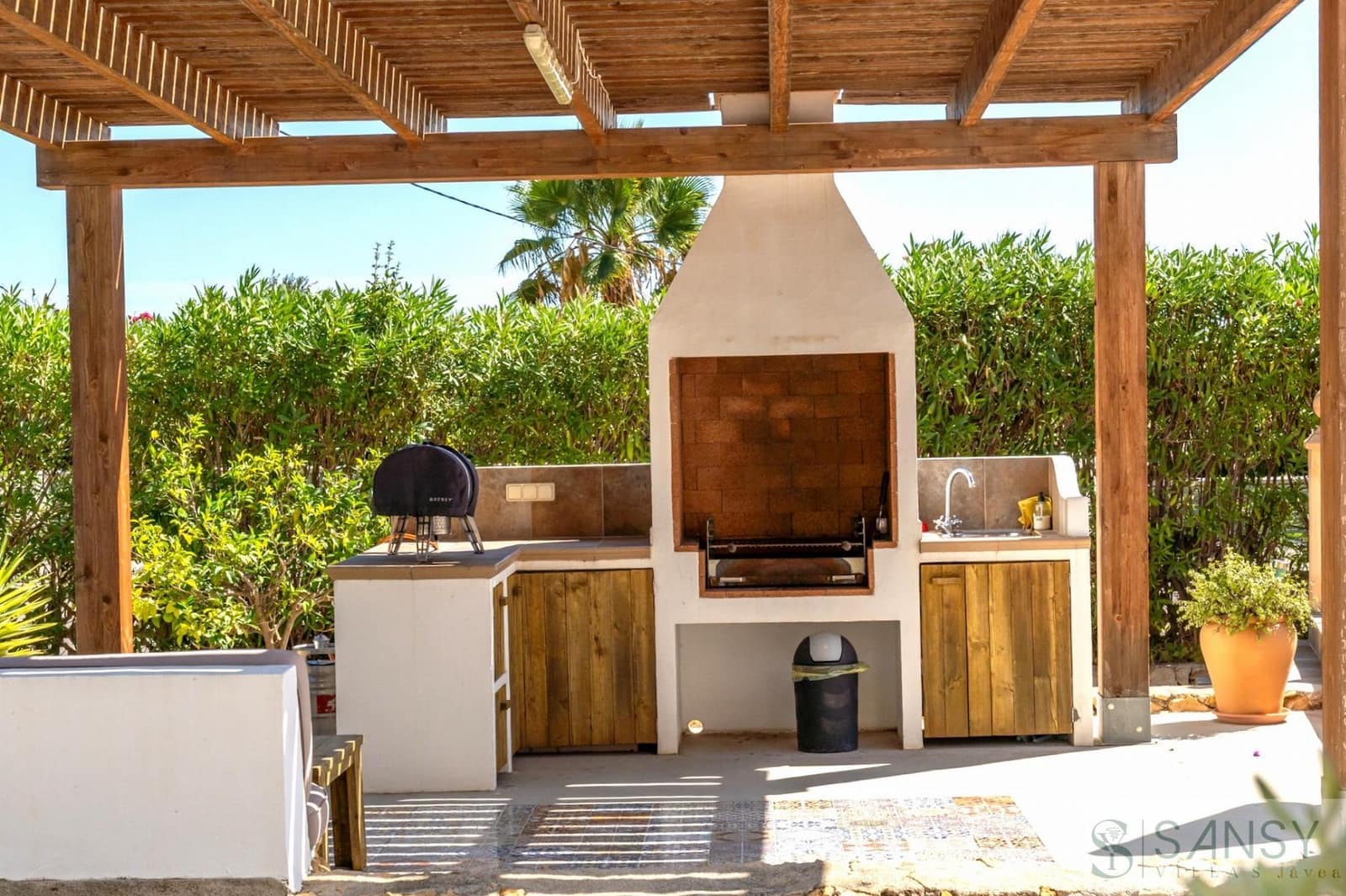 3 soveværelse Villa til salg i Benissa med swimmingpool garage - € 690.000 (Ref: 9720966)