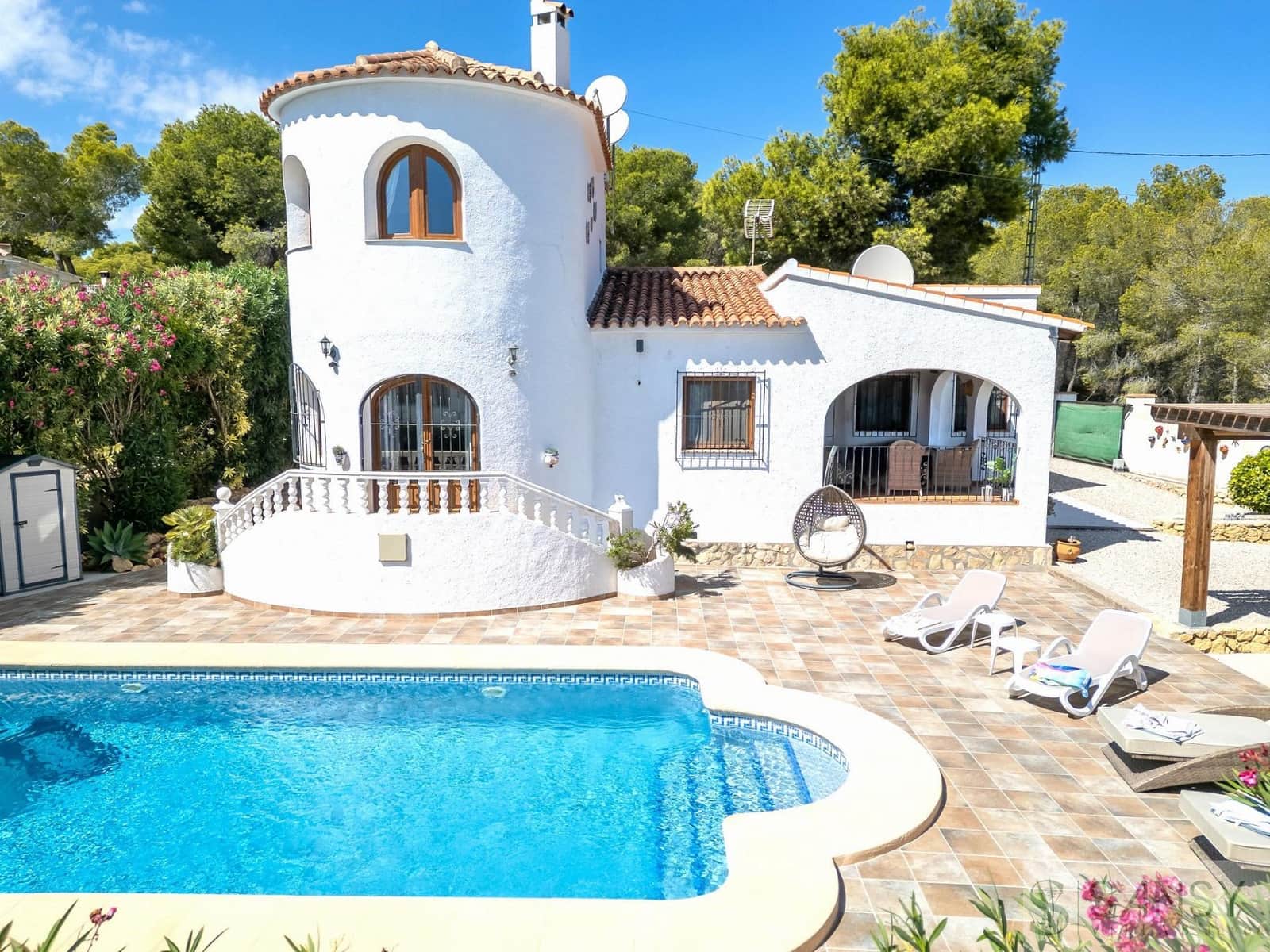 3 soveværelse Villa til salg i Benissa med swimmingpool garage - € 690.000 (Ref: 9720966)