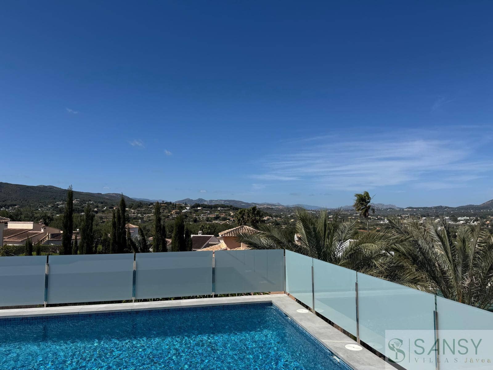 Chalet de 3 habitaciones en Javea / Xàbia en venta con piscina garaje - 1.190.000 € (Ref: 9747462)