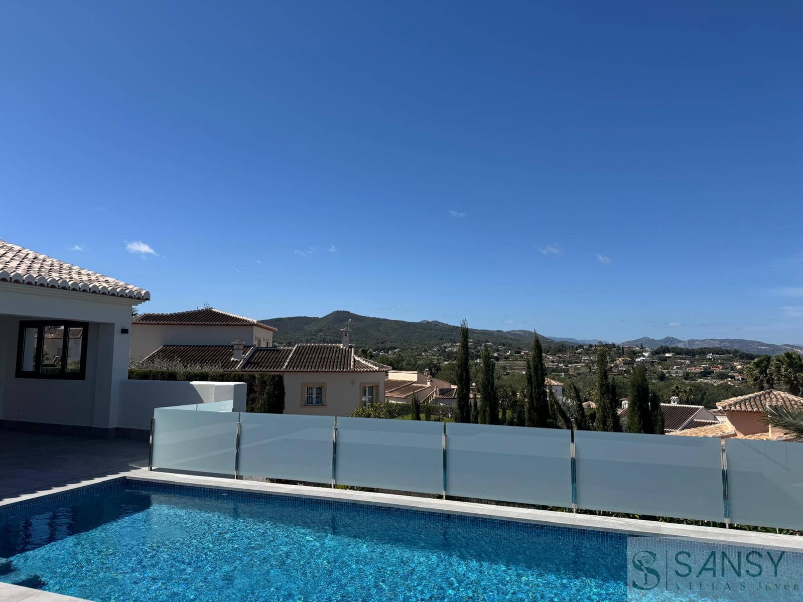 Chalet de 3 habitaciones en Javea / Xàbia en venta con piscina garaje - 1.190.000 € (Ref: 9747462)