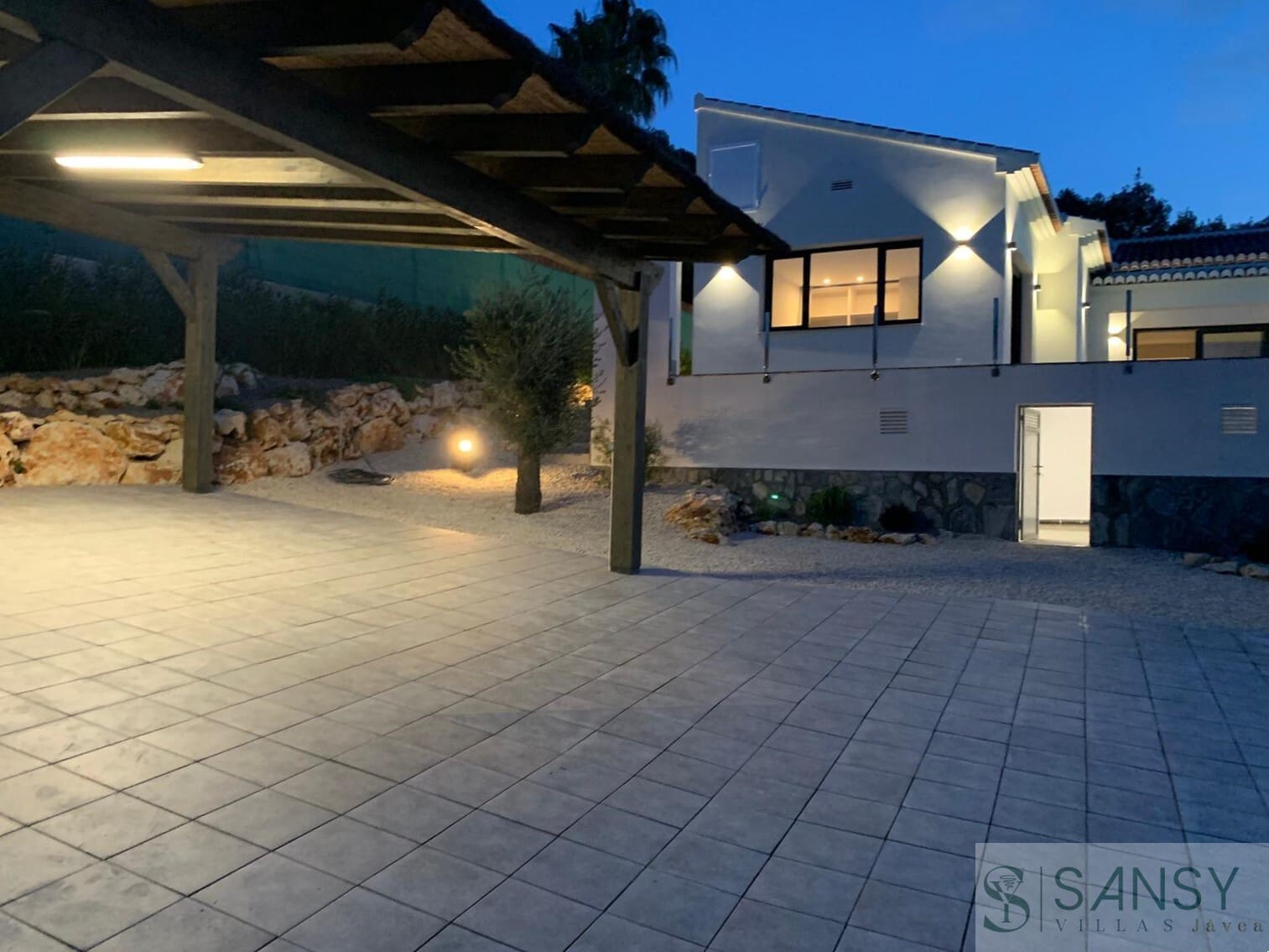 Chalet de 3 habitaciones en Javea / Xàbia en venta con piscina garaje - 1.190.000 € (Ref: 9747462)