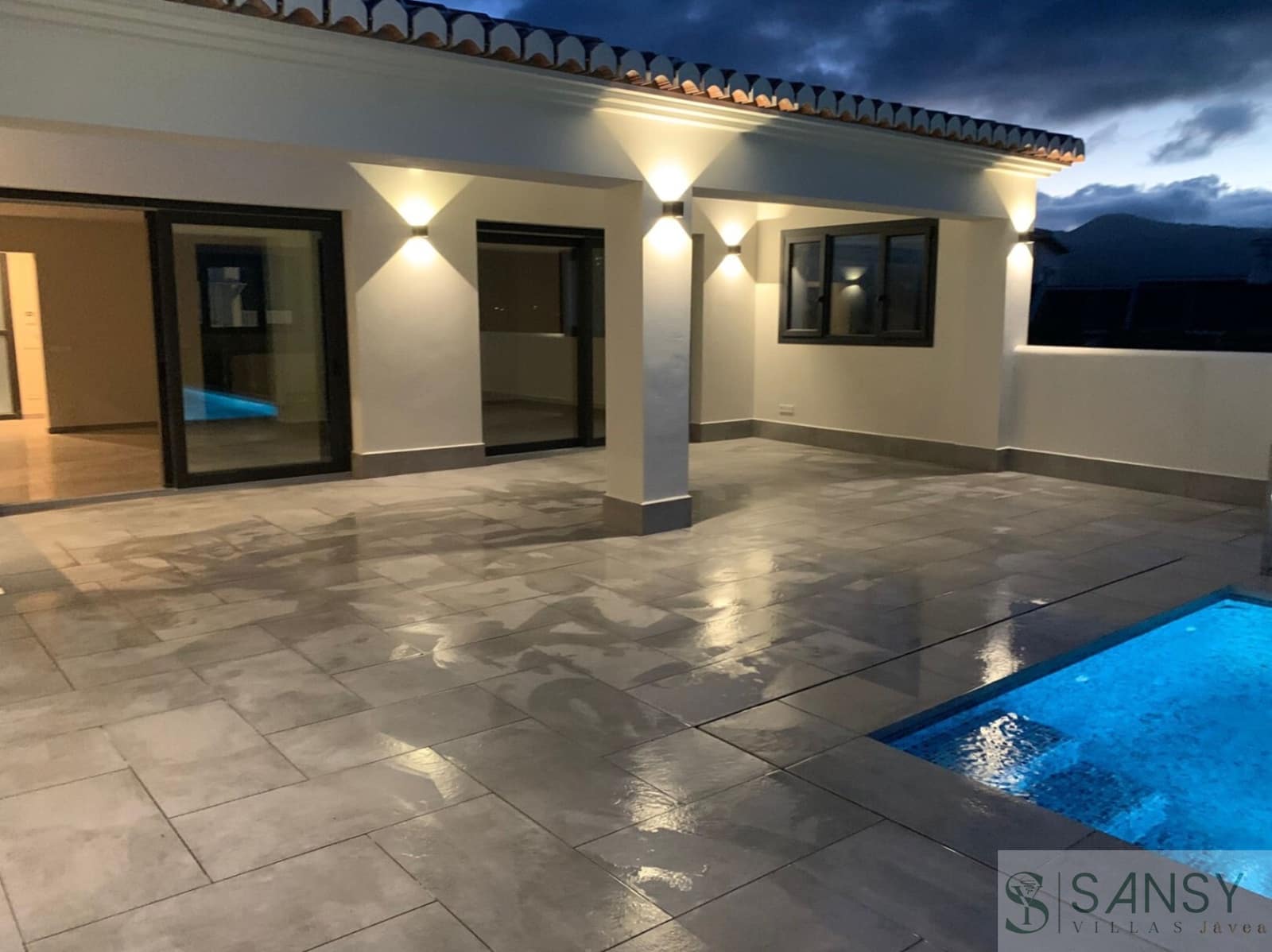 Chalet de 3 habitaciones en Javea / Xàbia en venta con piscina garaje - 1.190.000 € (Ref: 9747462)