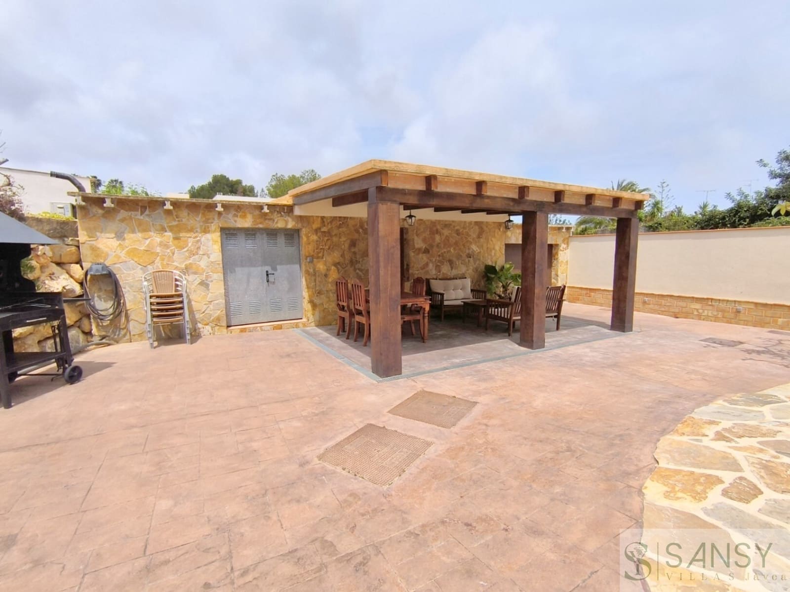 4 chambre Villa/Maison à vendre à Denia avec piscine garage - 750 000 € (Ref: 9764919)