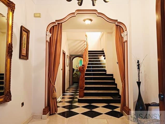 7 Zimmer Haus zu verkaufen in Oliva mit Garage - 285.000 € (Ref: 9764924)