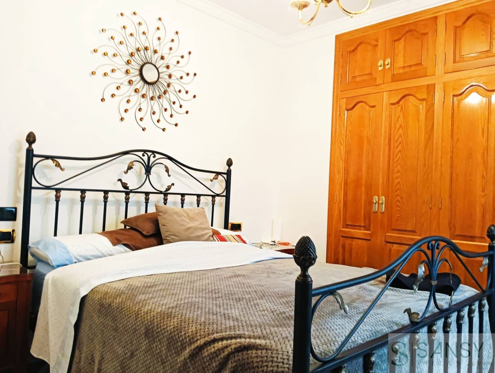 7 quarto Casa em Banda para venda em Oliva com garagem - 285 000 € (Ref: 9764924)