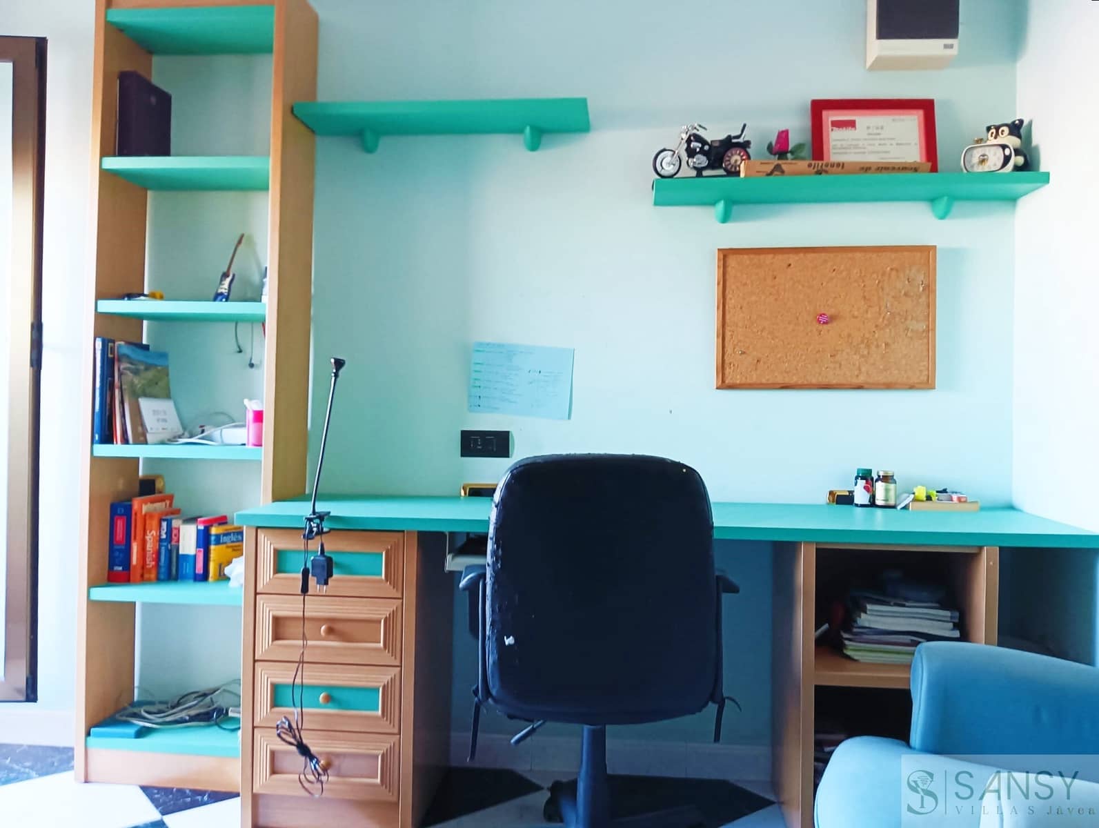 7 quarto Casa em Banda para venda em Oliva com garagem - 285 000 € (Ref: 9764924)