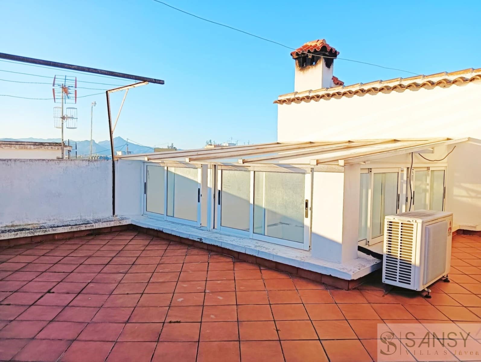 7 quarto Casa em Banda para venda em Oliva com garagem - 285 000 € (Ref: 9764924)