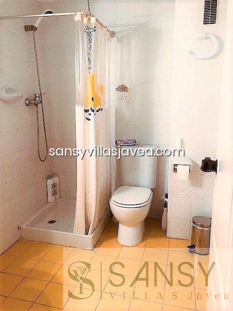 3 sypialnia Apartament do wynajęcia w Javea / Xabia z basenem garażem - 1 200 € (Ref: 9782861)