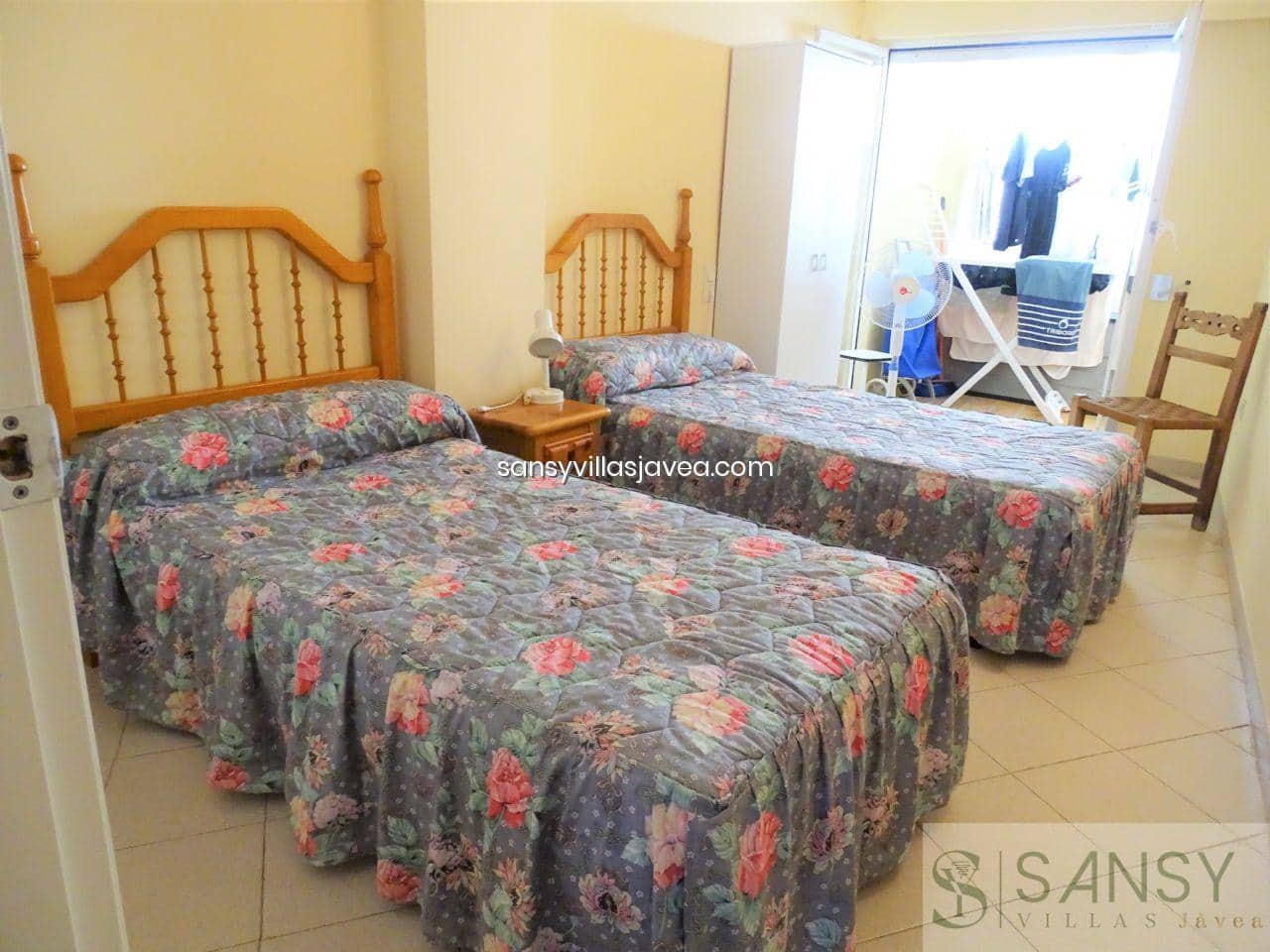 3 sypialnia Apartament do wynajęcia w Javea / Xabia z basenem garażem - 1 200 € (Ref: 9782861)