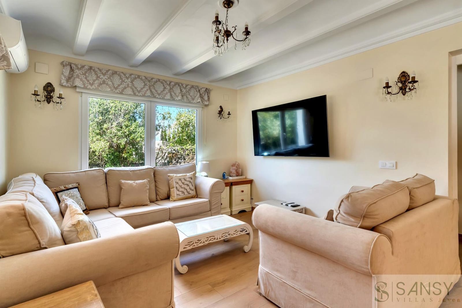 3 makuuhuone Huvila myytävänä paikassa Pinosol mukana uima-altaan 
autotalli - 845 000 € (Ref: 9783525)