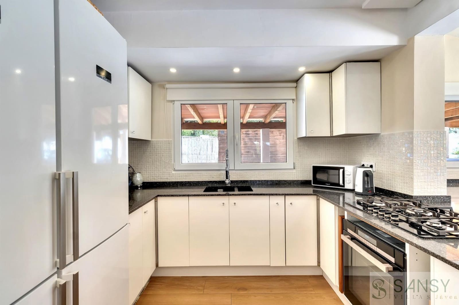 3 makuuhuone Huvila myytävänä paikassa Pinosol mukana uima-altaan 
autotalli - 845 000 € (Ref: 9783525)