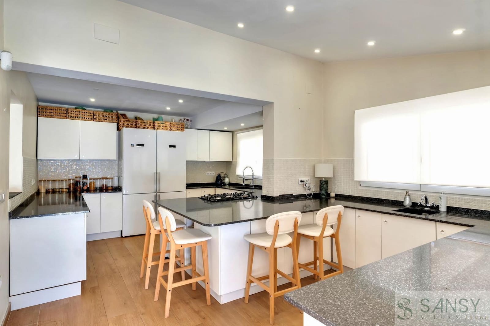 3 makuuhuone Huvila myytävänä paikassa Pinosol mukana uima-altaan 
autotalli - 845 000 € (Ref: 9783525)