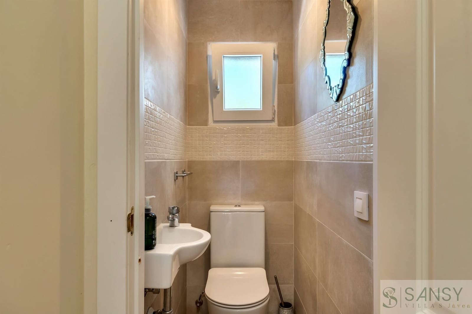 3 makuuhuone Huvila myytävänä paikassa Pinosol mukana uima-altaan 
autotalli - 845 000 € (Ref: 9783525)