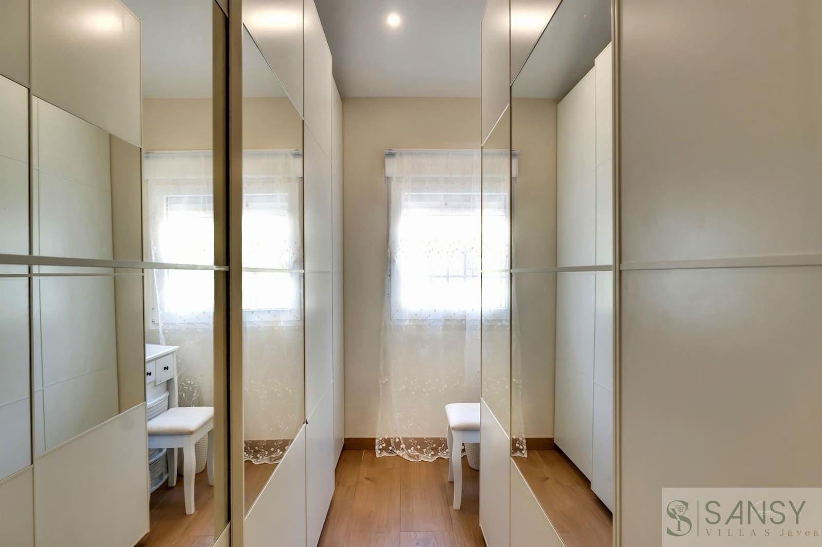 3 makuuhuone Huvila myytävänä paikassa Pinosol mukana uima-altaan 
autotalli - 845 000 € (Ref: 9783525)