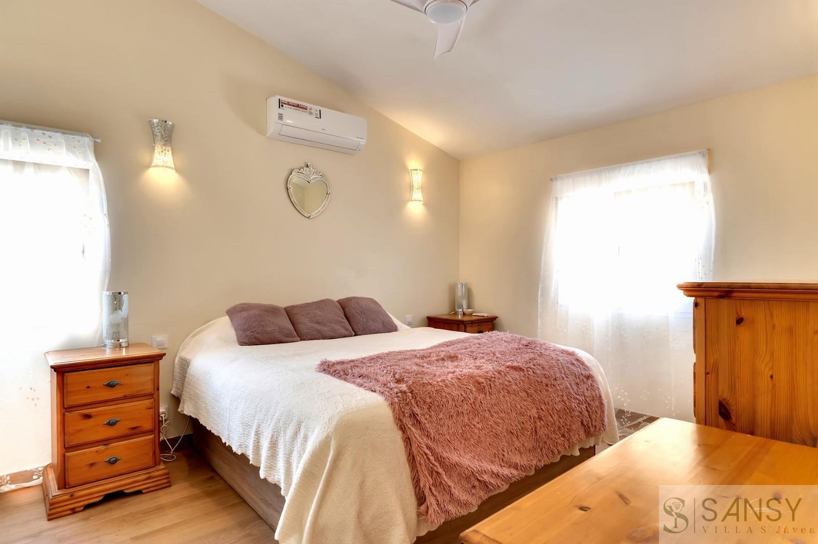 3 makuuhuone Huvila myytävänä paikassa Pinosol mukana uima-altaan 
autotalli - 845 000 € (Ref: 9783525)