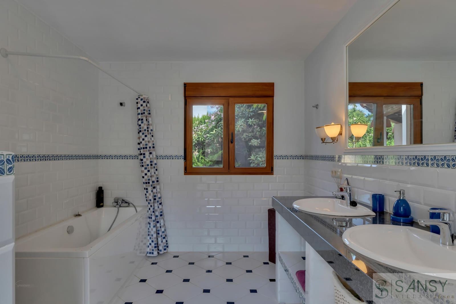 4 soverom Villa til salgs i Denia med svømmebasseng garasje - € 995 000 (Ref: 9796209)