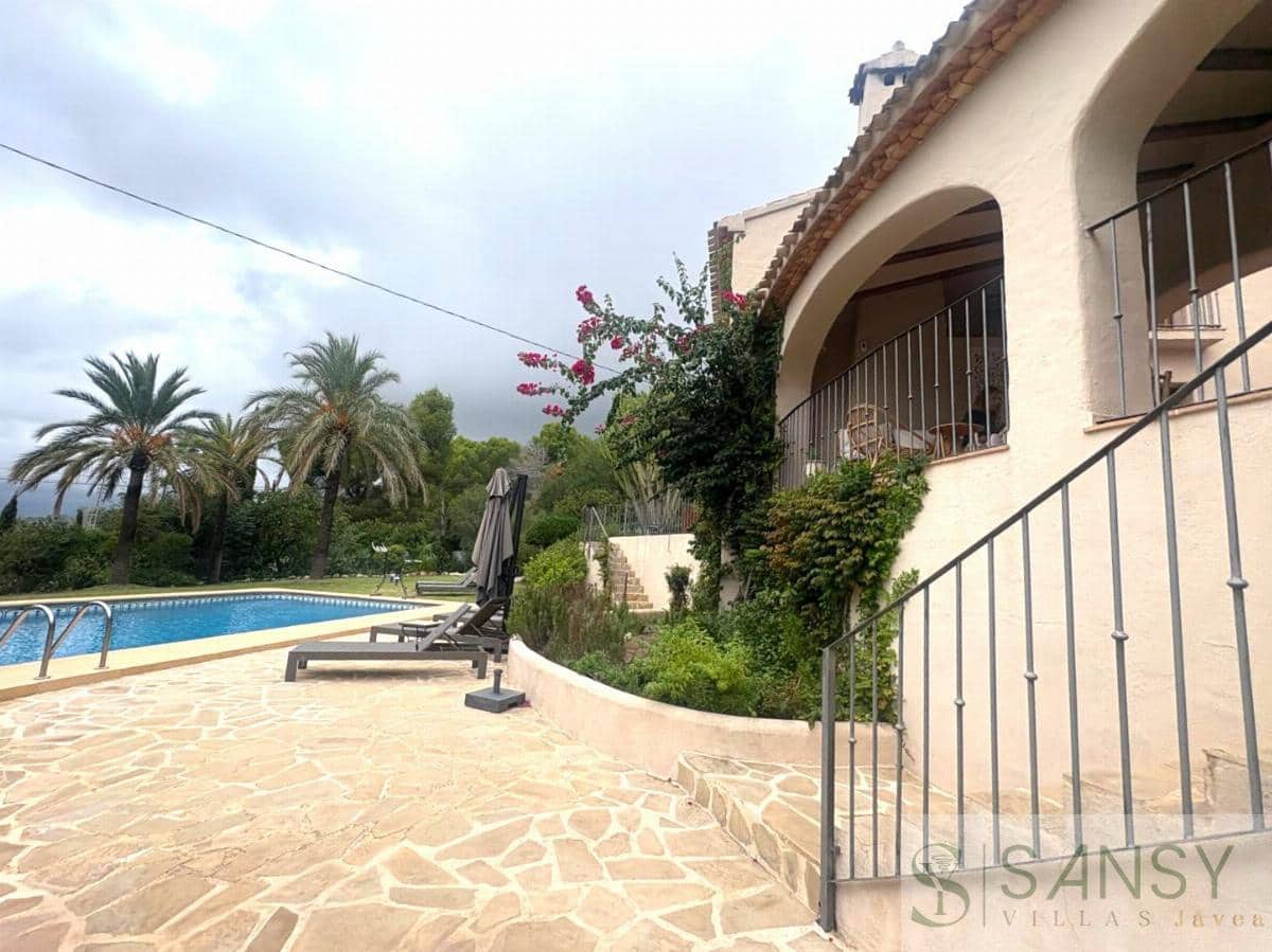 5 soveværelse Villa til salg i Javea / Xabia med swimmingpool garage - € 1.495.000 (Ref: 9796214)