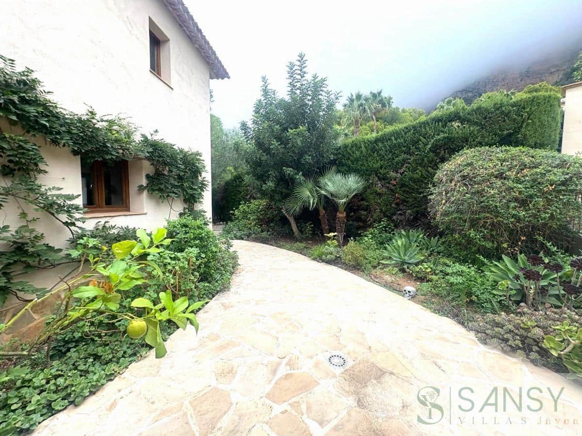 5 soveværelse Villa til salg i Javea / Xabia med swimmingpool garage - € 1.495.000 (Ref: 9796214)