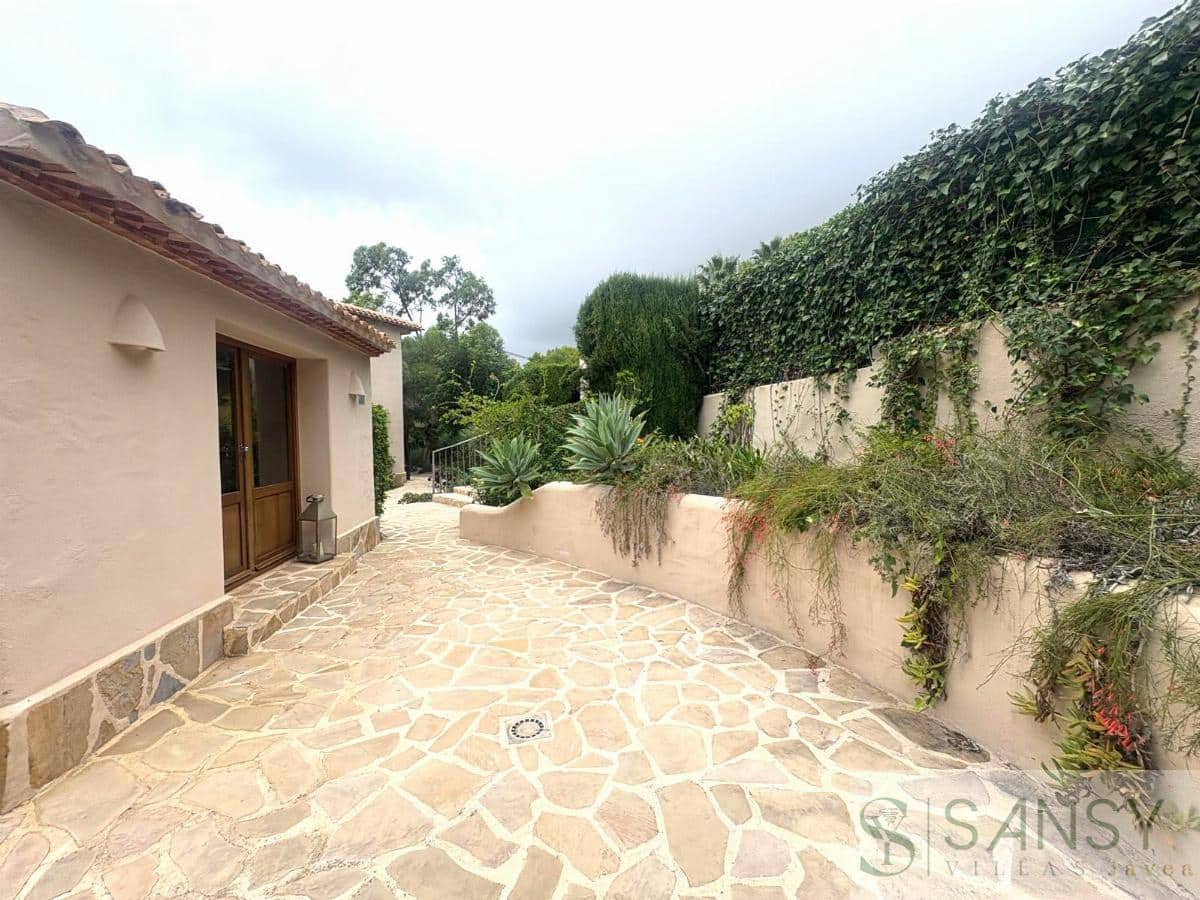 5 soveværelse Villa til salg i Javea / Xabia med swimmingpool garage - € 1.495.000 (Ref: 9796214)