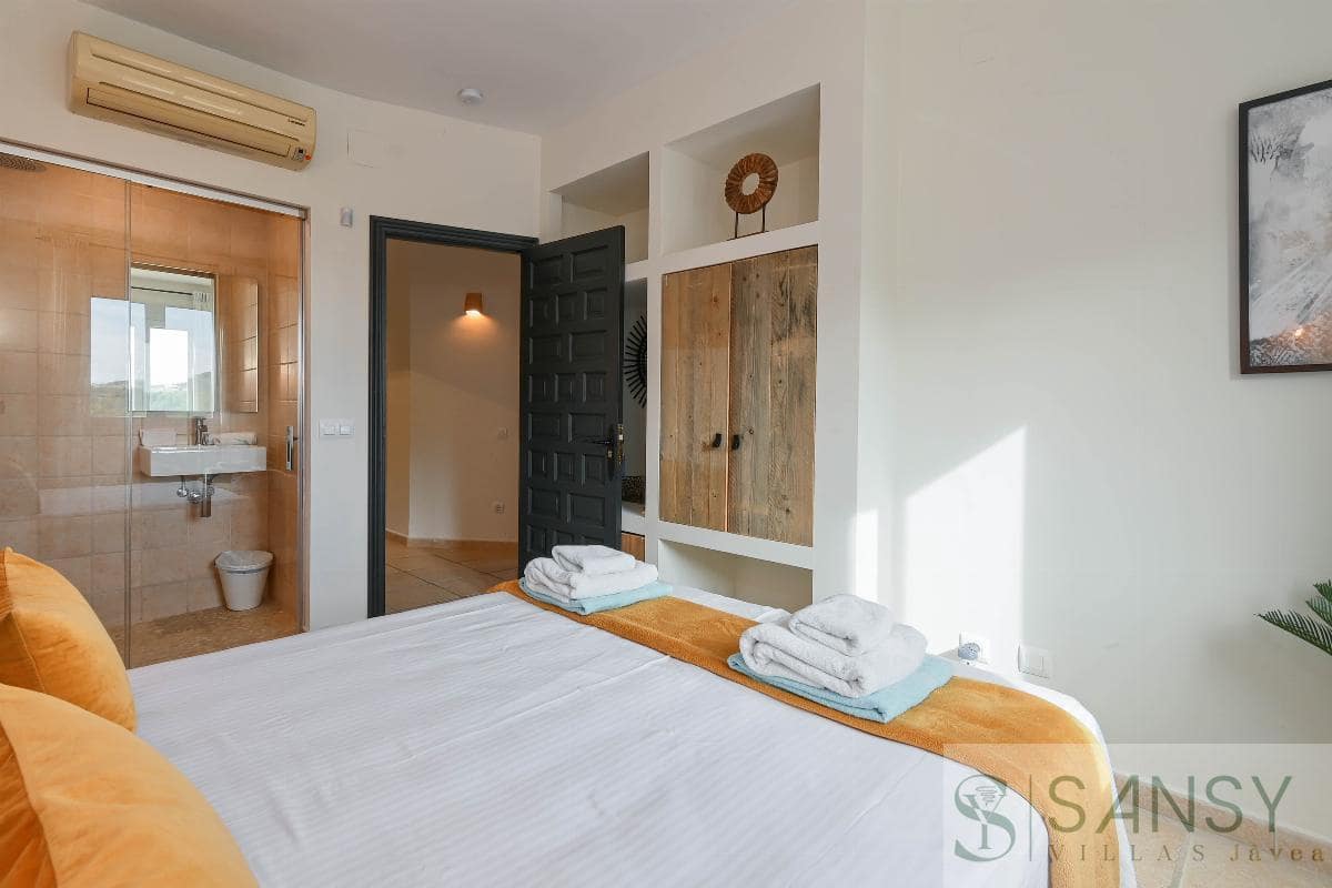 4 slaapkamer Villa te koop in Benissa met zwembad garage - € 845.000 (Ref: 9796216)