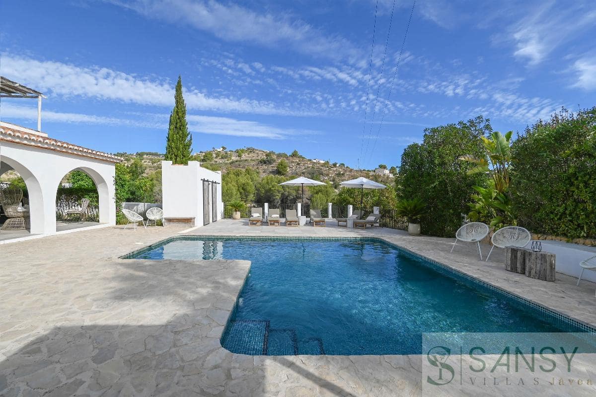 4 slaapkamer Villa te koop in Benissa met zwembad garage - € 845.000 (Ref: 9796216)