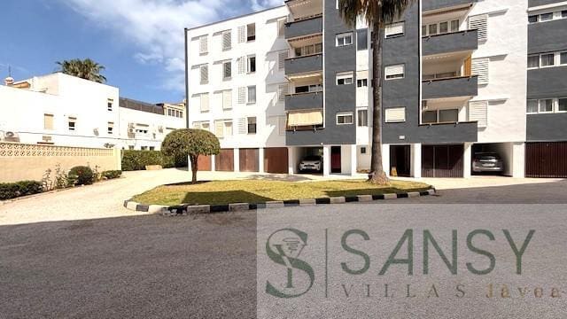 3 quarto Apartamento para arrendar em Javea / Xabia - 1 300 € (Ref: 9796219)