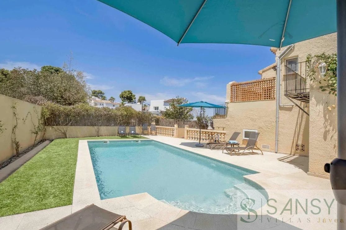 3 chambre Villa/Maison à vendre à Javea / Xabia avec piscine - 780 000 € (Ref: 9796224)