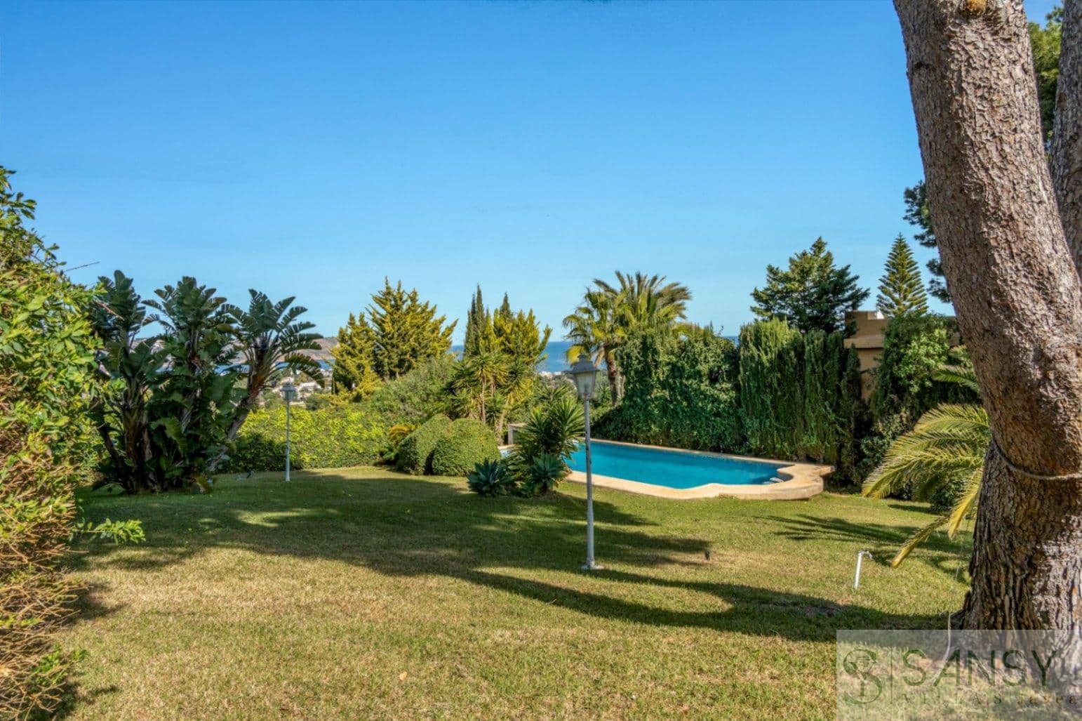 8 soveværelse Villa til salg i Javea / Xabia med swimmingpool - € 2.350.000 (Ref: 9796225)