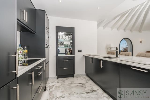 Chalet de 5 habitaciones en Portichol - Balcón al Mar, Javea / Xàbia en venta con piscina garaje - 1.395.000 € (Ref: 9796226)