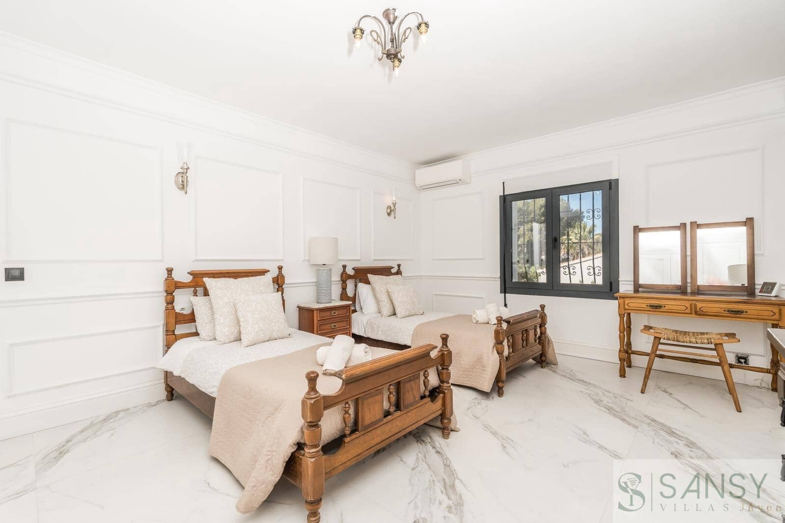 Chalet de 5 habitaciones en Javea / Xàbia en venta con piscina garaje - 1.395.000 € (Ref: 9796226)