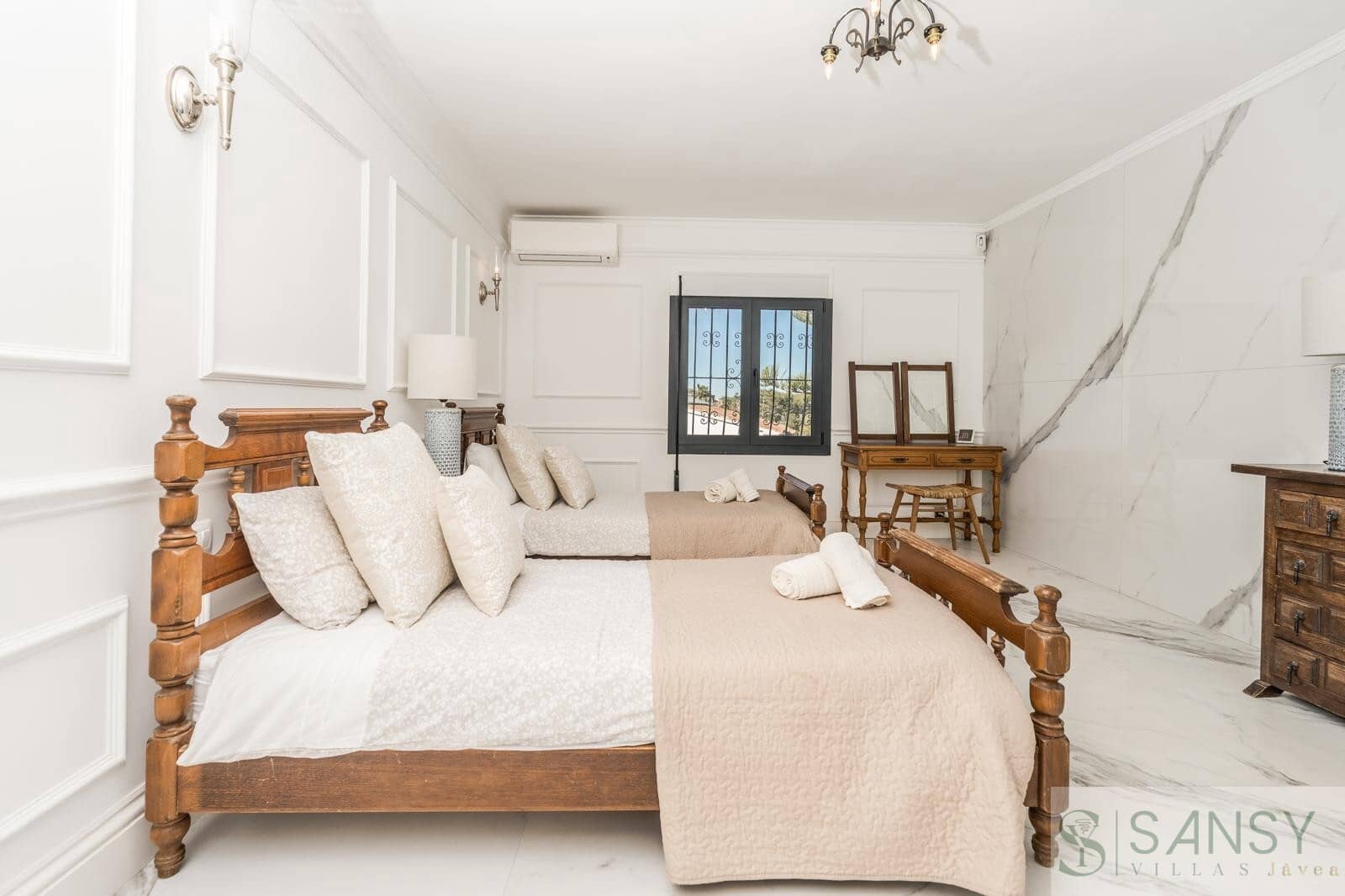 Chalet de 5 habitaciones en Javea / Xàbia en venta con piscina garaje - 1.395.000 € (Ref: 9796226)