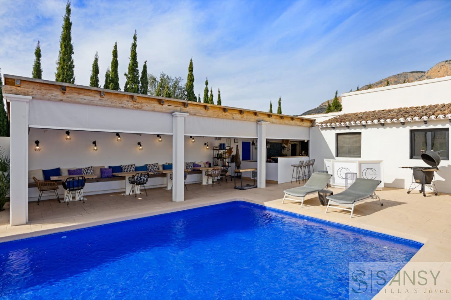 5 soveværelse Villa til salg i Javea / Xabia med swimmingpool - € 2.190.000 (Ref: 9796228)
