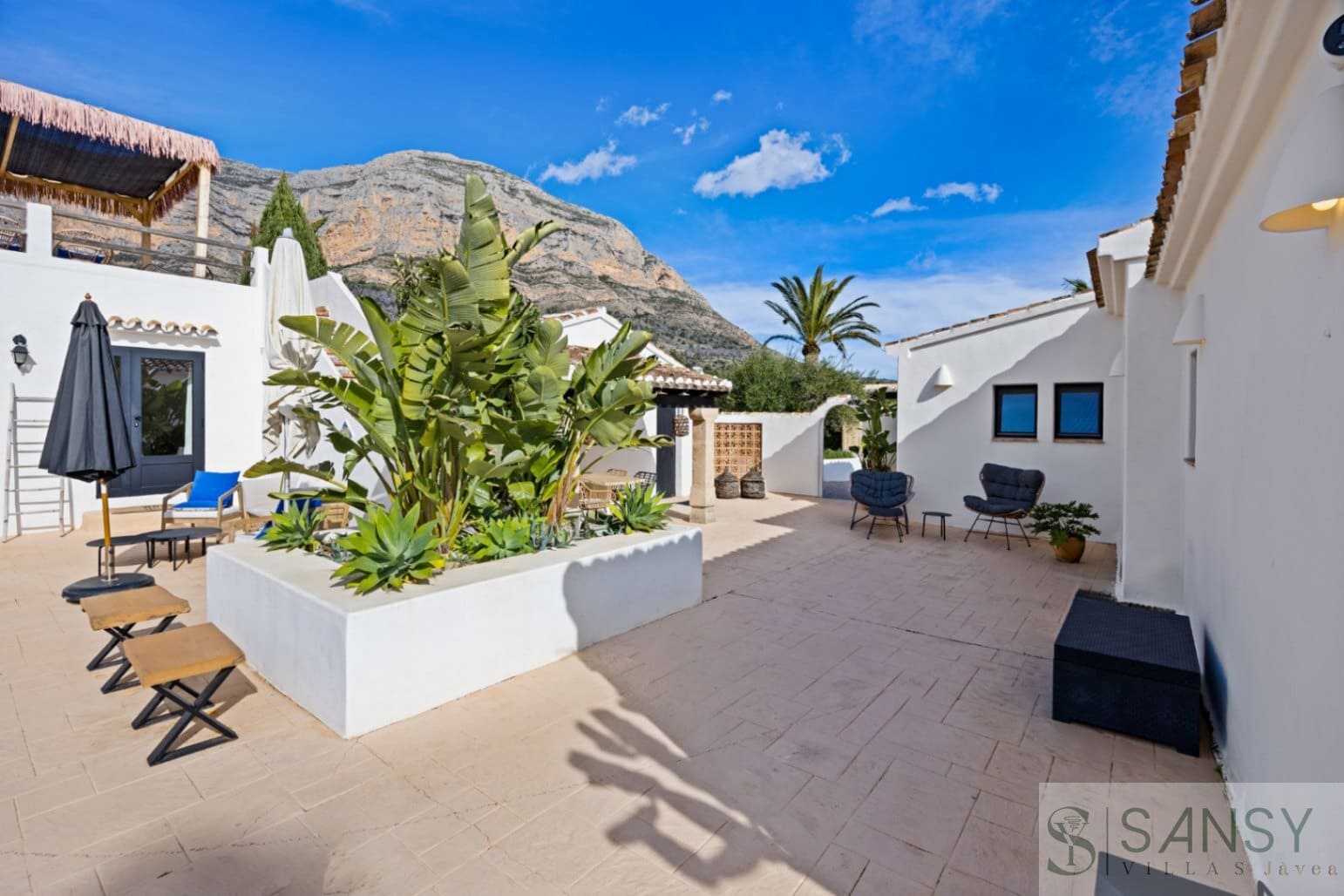 5 soveværelse Villa til salg i Javea / Xabia med swimmingpool - € 2.190.000 (Ref: 9796228)