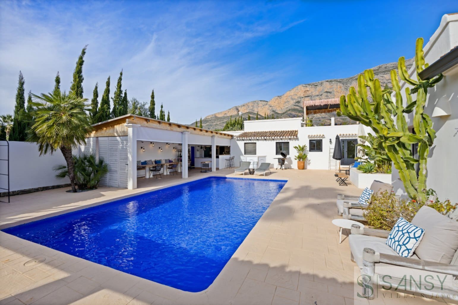 5 soveværelse Villa til salg i Javea / Xabia med swimmingpool - € 2.190.000 (Ref: 9796228)