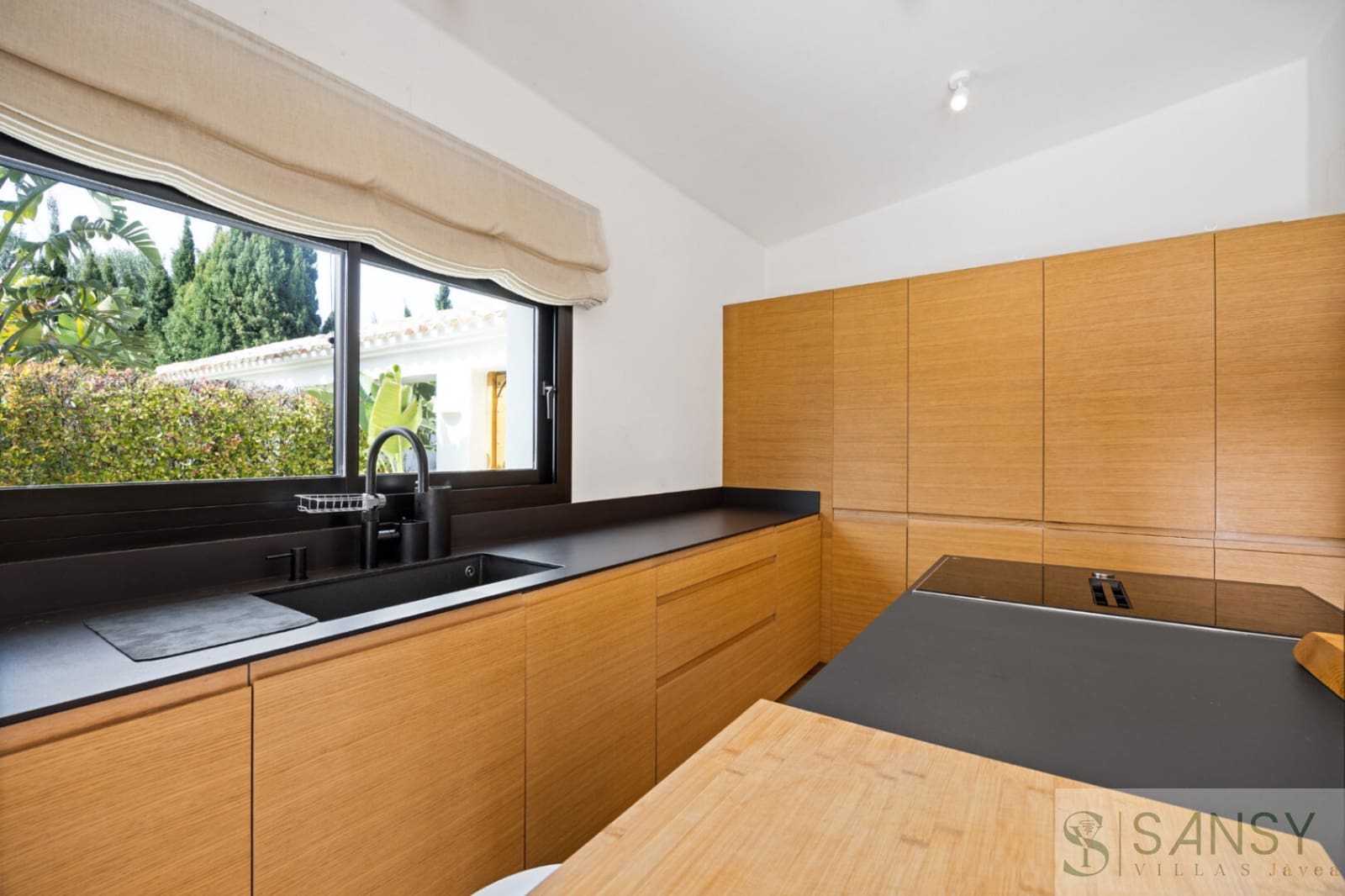 5 soveværelse Villa til salg i Javea / Xabia med swimmingpool - € 2.190.000 (Ref: 9796228)