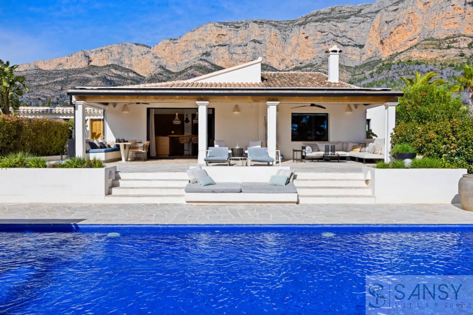 5 soveværelse Villa til salg i Javea / Xabia med swimmingpool - € 2.190.000 (Ref: 9796228)