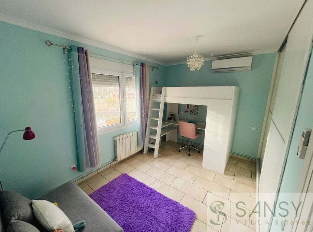 3 Zimmer Villa zu verkaufen in Calpe / Calp mit Pool Garage - 560.000 € (Ref: 9796230)