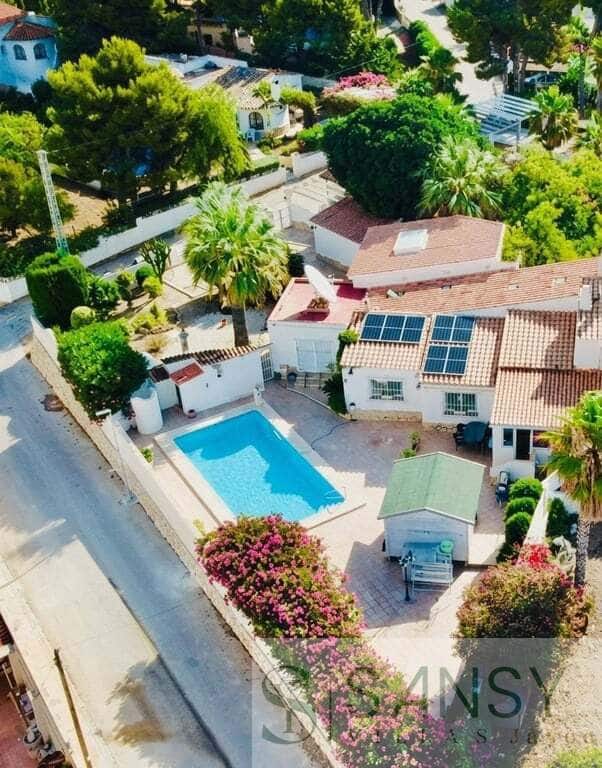 3 Zimmer Villa zu verkaufen in Calpe / Calp mit Pool Garage - 560.000 € (Ref: 9796230)