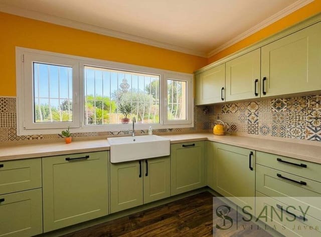 3 Zimmer Villa zu verkaufen in Gargasindi, Calpe / Calp mit Pool Garage - 560.000 € (Ref: 9796230)