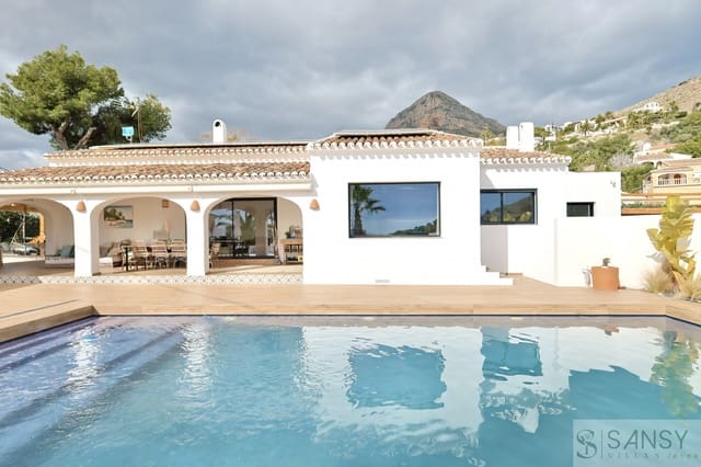 4 chambre Villa/Maison à vendre à Partida Tosal - Zona del Castellans, Javea / Xàbia avec piscine garage - 1 150 000 € (Ref: 9796233)