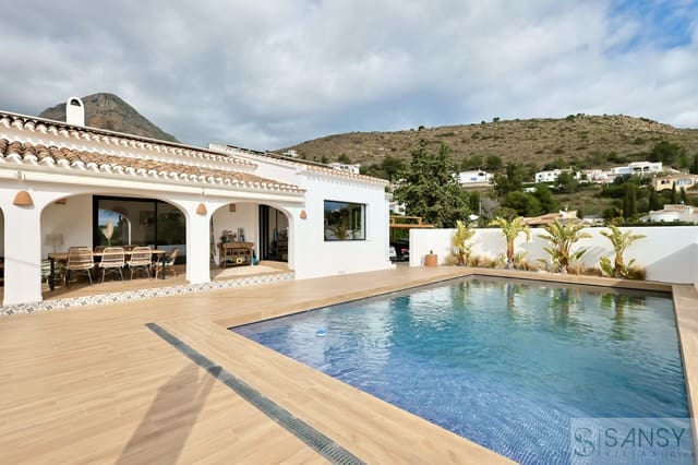 4 chambre Villa/Maison à vendre à Partida Tosal - Zona del Castellans, Javea / Xàbia avec piscine garage - 1 150 000 € (Ref: 9796233)