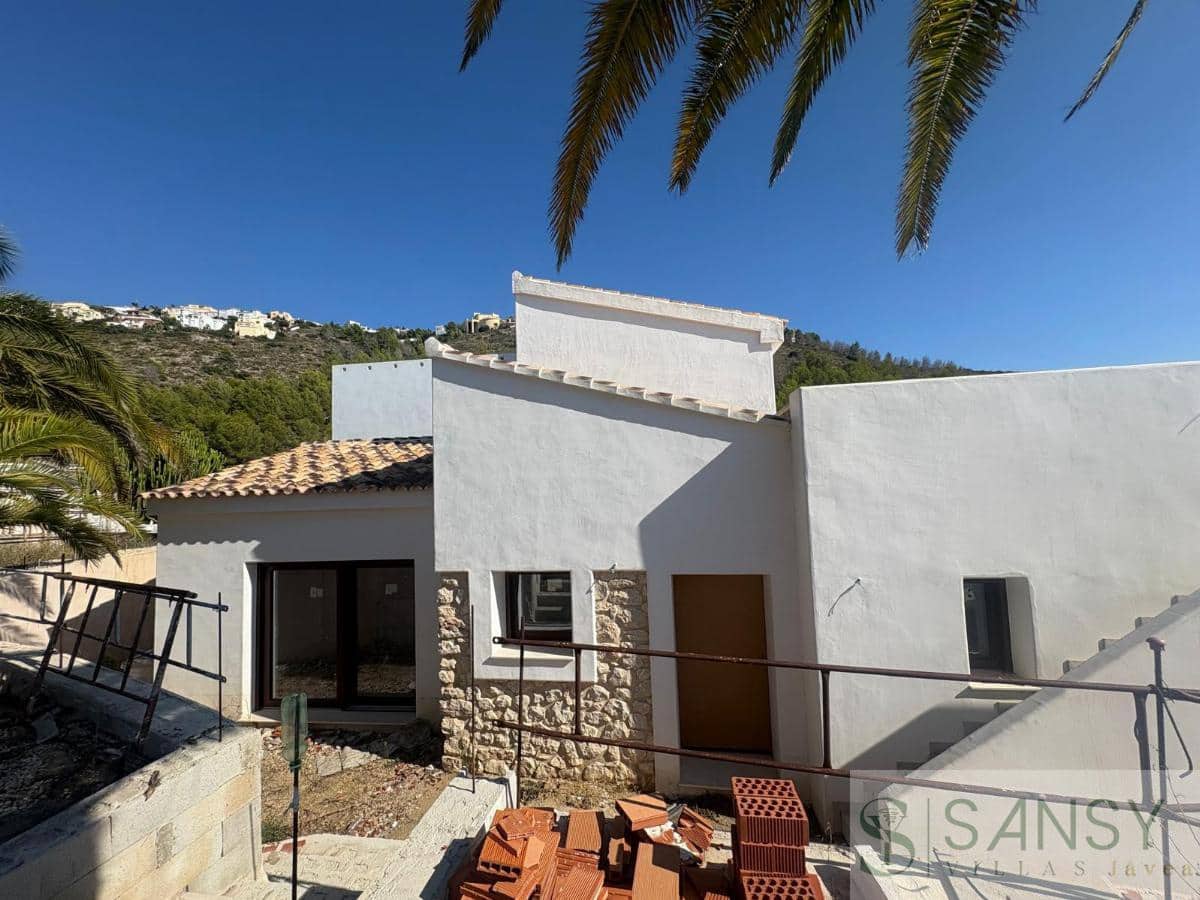 5 sovrum Villa till salu i Moraira med pool - 940 000 € (Ref: 9796238)