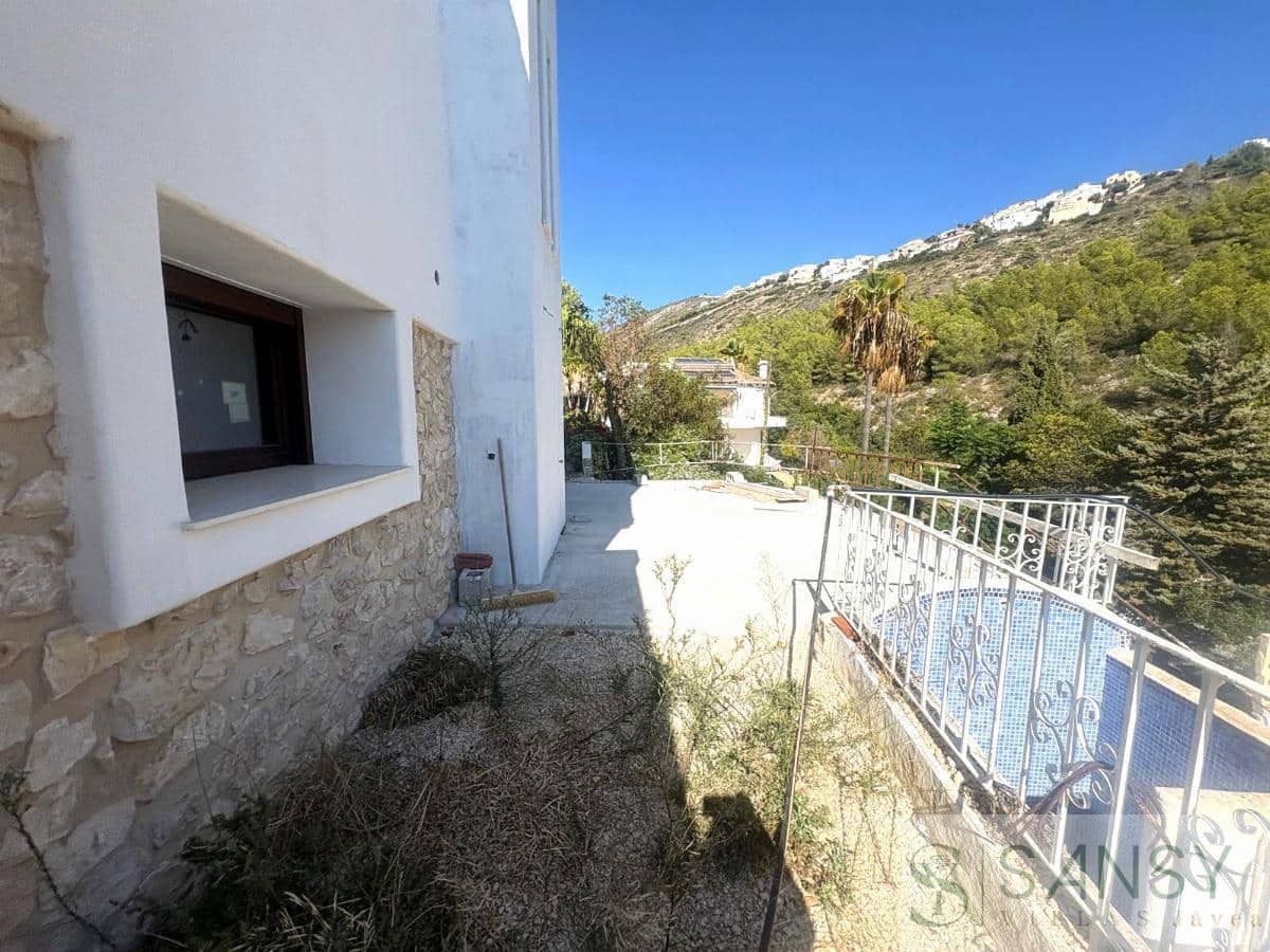 5 sovrum Villa till salu i Moraira med pool - 940 000 € (Ref: 9796238)