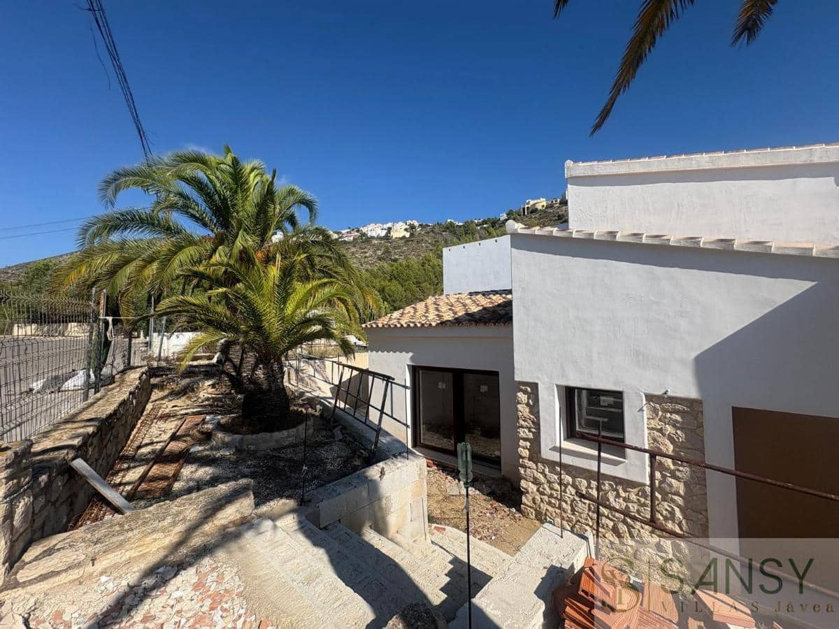 5 sovrum Villa till salu i Moraira med pool - 940 000 € (Ref: 9796238)