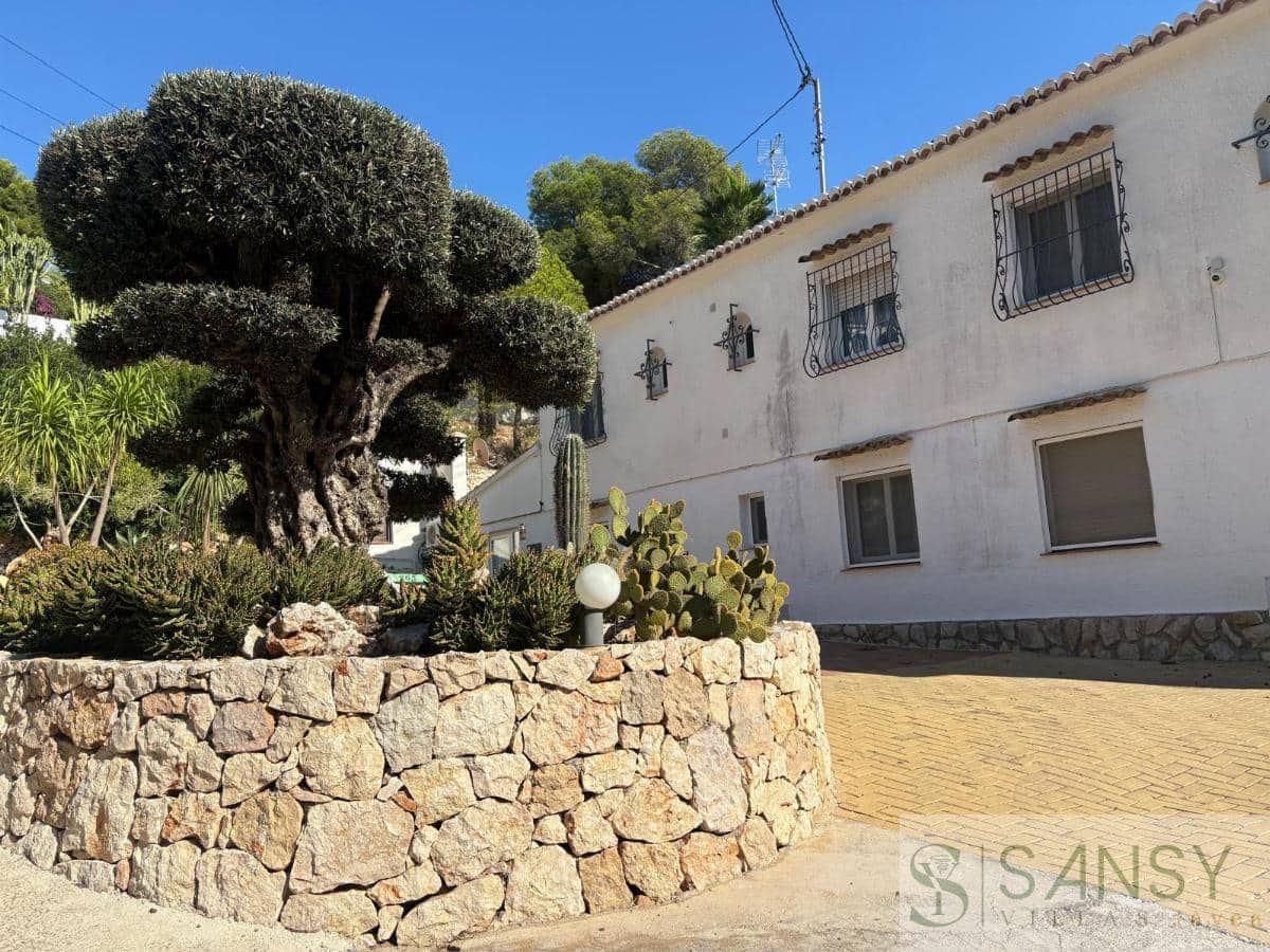 5 sovrum Villa till salu i Moraira med pool - 940 000 € (Ref: 9796238)
