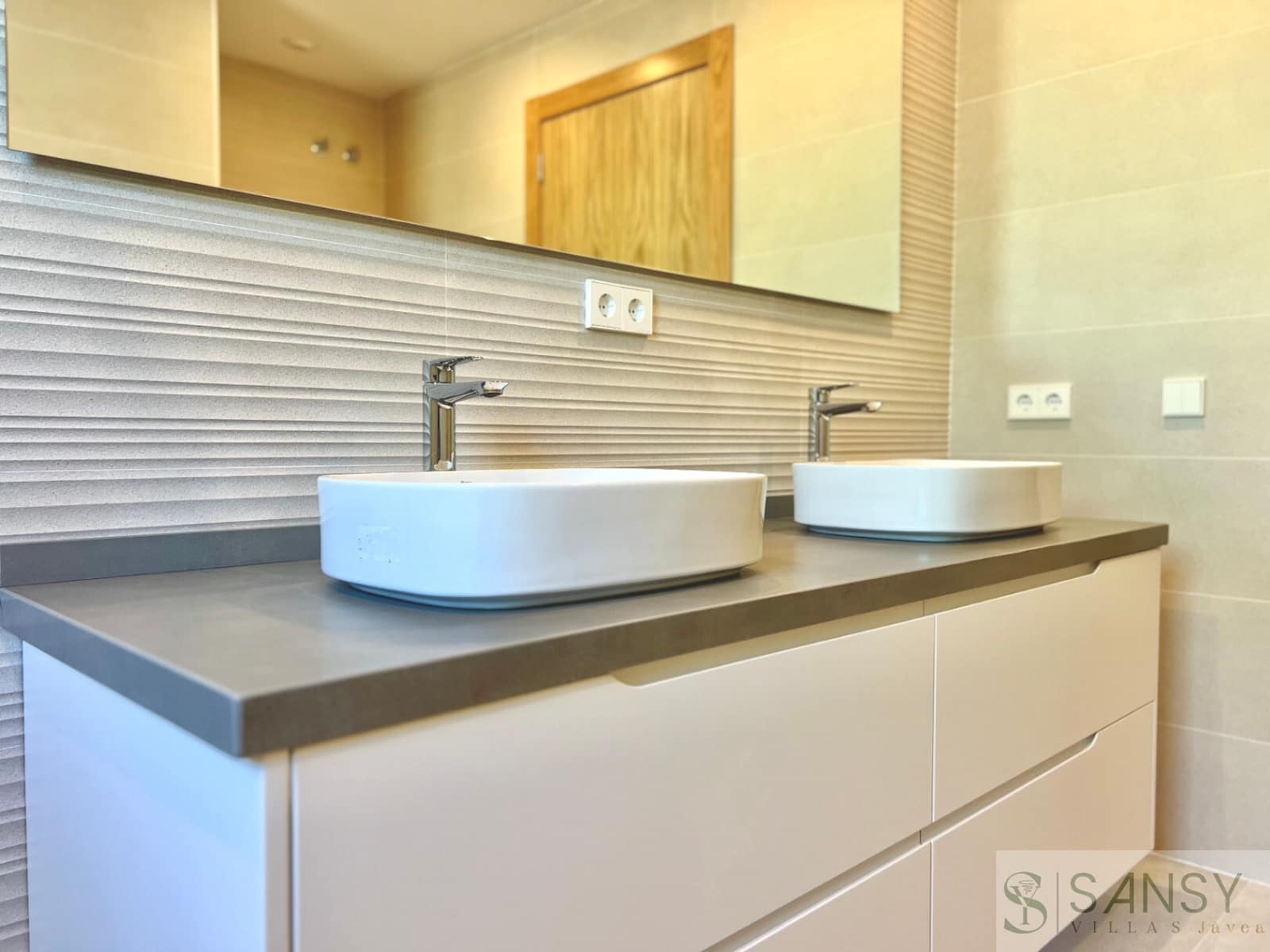 3 sovrum Villa till salu i Javea / Xabia med pool - 1 190 000 € (Ref: 9796245)